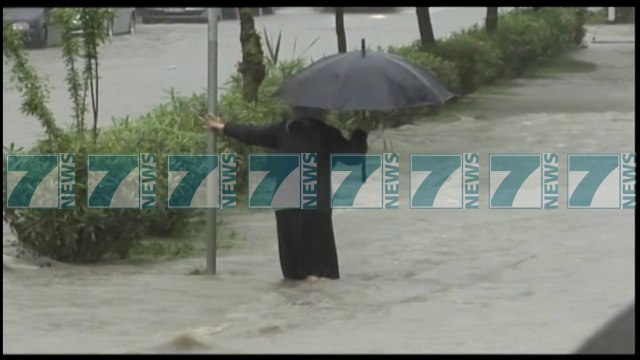 SHIU PERMBYT RRUGET E QYTETIT TE VLORES - News, Lajme - Kanali 10