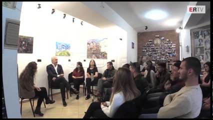 Ora News - Rama me të rinjtë në Kamëz: Mbështesim idetë tuaja inovatore