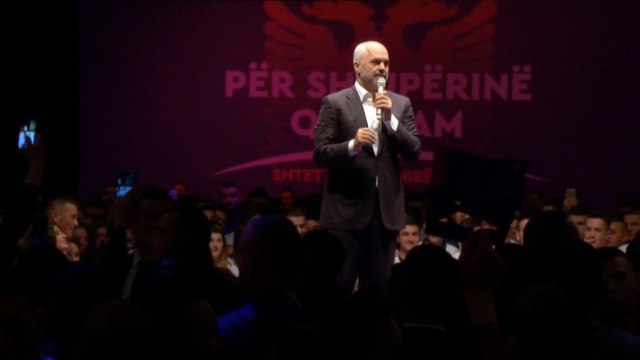 Report TV - Rama: Do shembim drejtësinë e korruptuar, PD të rrijë në çadër