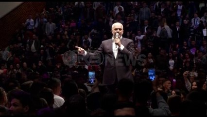 Ora News – Rama me të rinjtë: PD kërkon të na ndajë nga Evropa