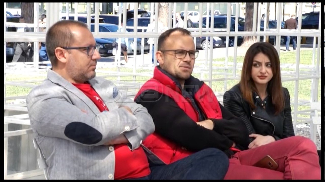 Ora News – Nisma e të rinjve, “Jo gjuhës së urrejtjes në politikë”