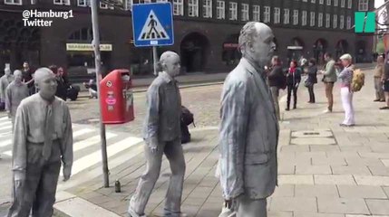 À Hambourg, un millier de "zombies" manifestent contre le G20