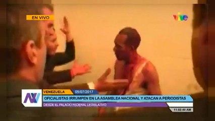 Venezuela : assaut de civils armés au parlement