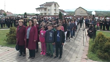 U shënua 18 vjetori i vrasjes së 70 martirëve të fshatit Korenicë - Lajme