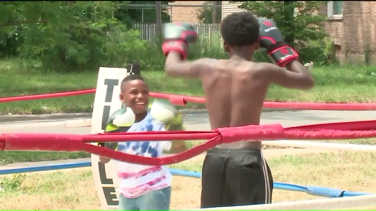 Boxing Program Encourages Kids to Say No to Drugs, Guns