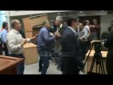 Situata në Maqedoni, Mogherini e Hahn dënojnë ashpër dhunën - Top Channel Albania - News - Lajme