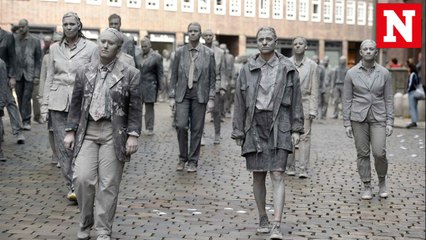 Welcome to Hell: 1,000 'zombies' protest on the streets of Hamburg, Germany