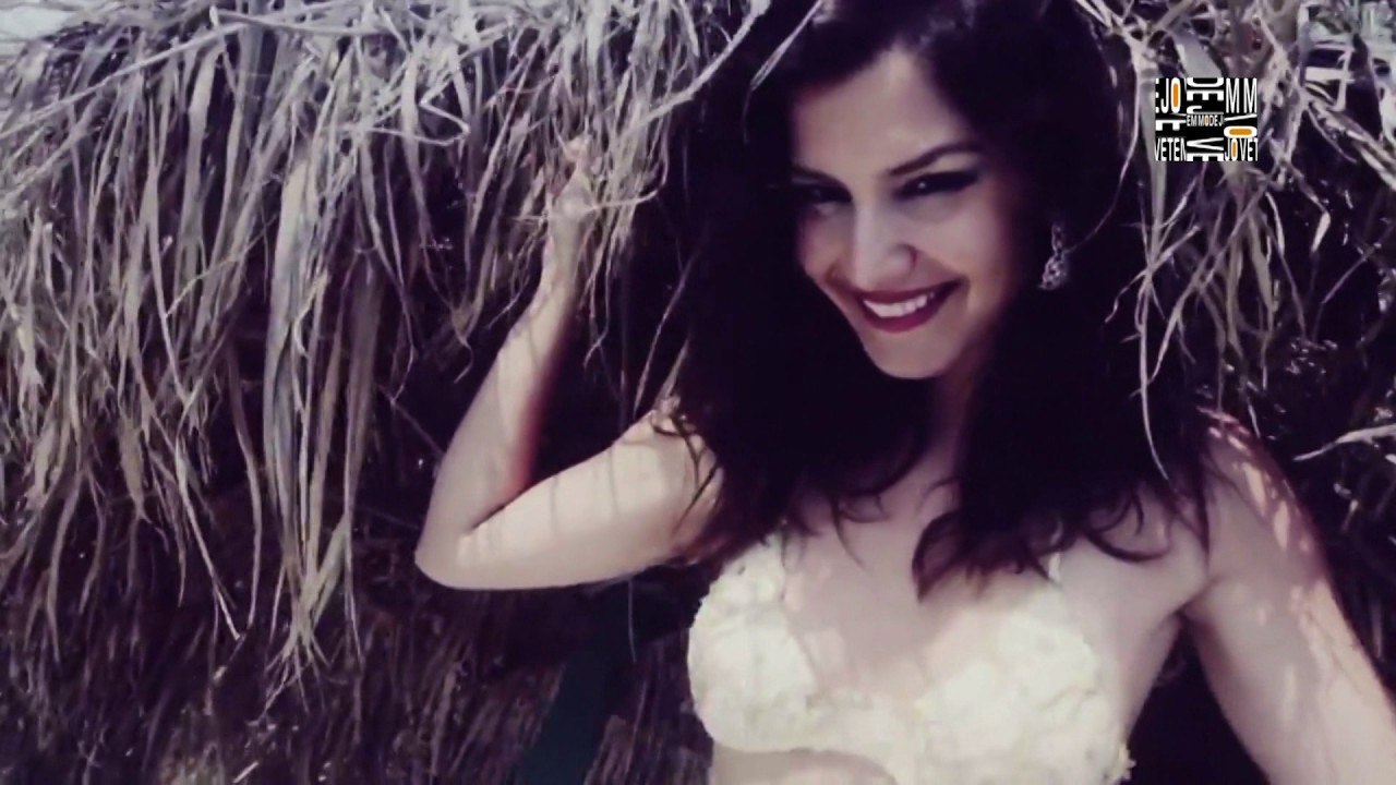 Jo vetem mode - Tendencat e rrobave te plazhit! (29 prill 2017)