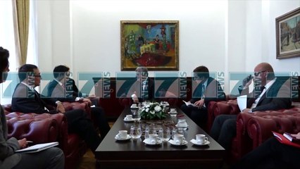 PRESIDENTI I MAQEDONISE IVANOV ZBUT QENDRIMIN PER PLATFORMEN SHQIPTARE - News, Lajme - Kanali 8