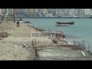 Descargar video: Report TV - Durrës, betonizohet plazhi, hotelet po hedhin blloqe betoni