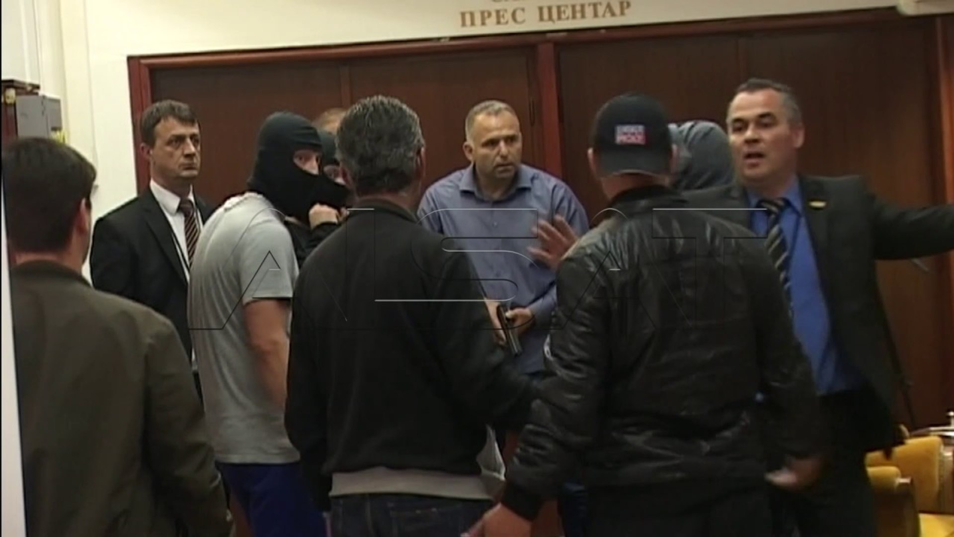 ⁣Факти за инцидентот од Собранието; агенти на УБК избришале снимки од безбедносните камери