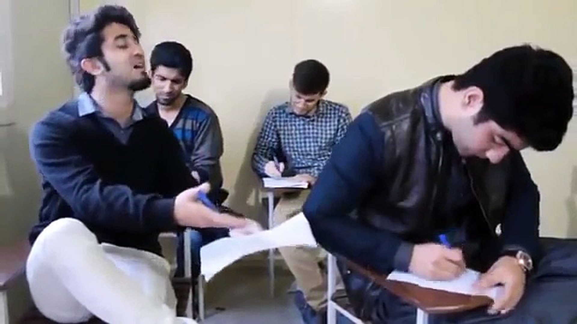 ⁣Funny video Bollywood songs in exam hall Bollywood songs in examination hall