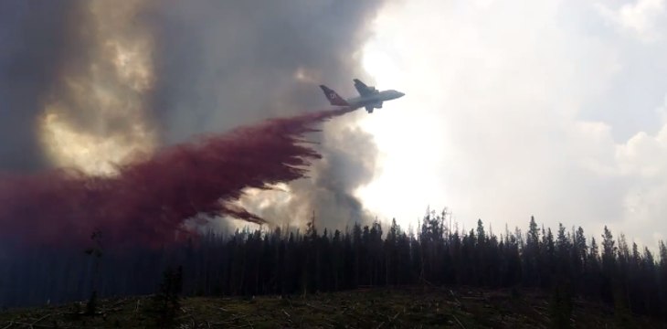Firefighting Plane Drops Retardant on Keystone Fire
