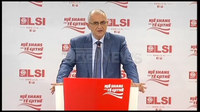 Ora News - Fjalimi i parë si kreu i LSI - Vasili: Çdo sakrificë për zgjedhje të lira dhe të ndershme