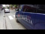 Report TV - Elbasan,pako e dyshimtë pranë teatrit Skampa, policia në alarm