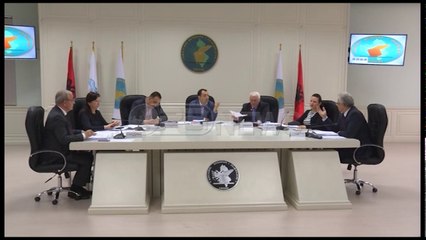 Ora News - KQZ miraton listat e 15 partive për 18 qershorin, 27 kandidatë me dënime