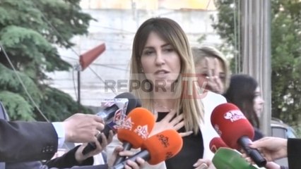 Report TV - Bregu po kritikonte Bashën,Dede i ‘kundërpërgjigjet’ me 2 gishtat lart