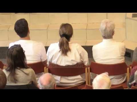 Refugjatët po konvertohen nga myslimanë në të krishterë - Top Channel Albania - News - Lajme