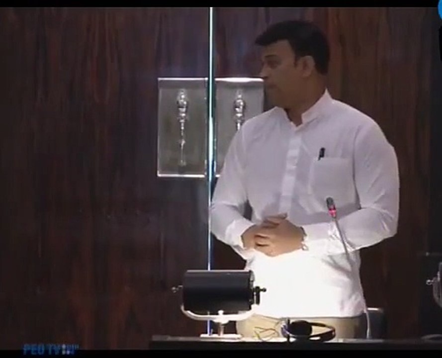 අගමැතිත් එකයි... ග්‍රාමසේවකත් එකයි..ජනතාවට කෙල උනා
