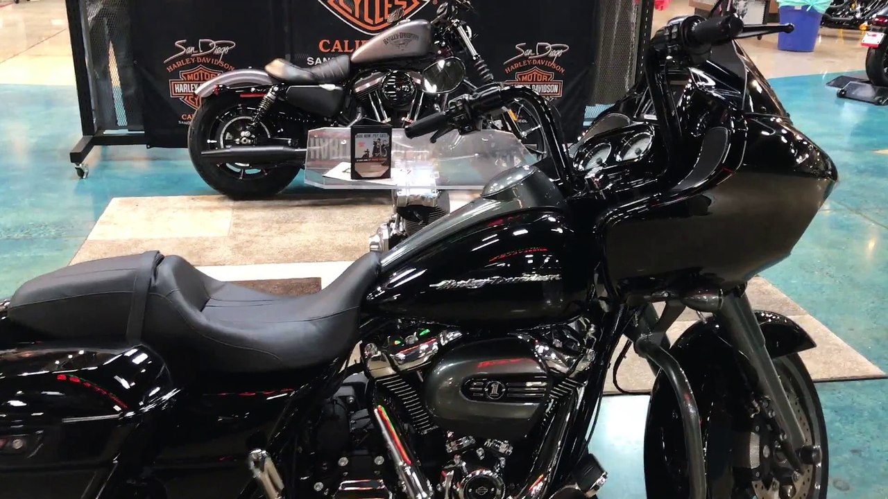 2017 Harley-Davidson Custom Road Glide Special in Black at San Diego H-D