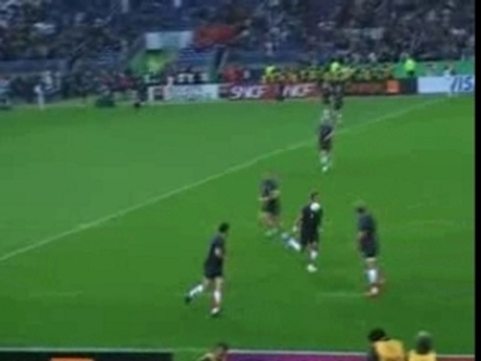 France - Angleterre: Echauffement des joueurs avant le match
