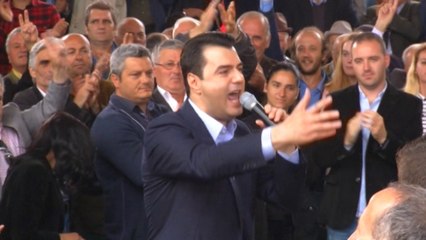 Ora News – Hahn: Opozita u vetëpërjashtua nga zgjedhjet. Dënon thirrjet për bllokim