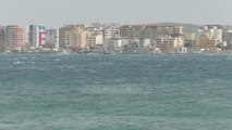 Era e ngrohtë nga Saharaja, mot i keq dhe probleme në porte - Top Channel Albania - News - Lajme