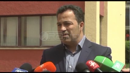 Ora News – Korçë, protesta e opozitës, Peleshi: Republika e Re s’del nga mosbindja civile