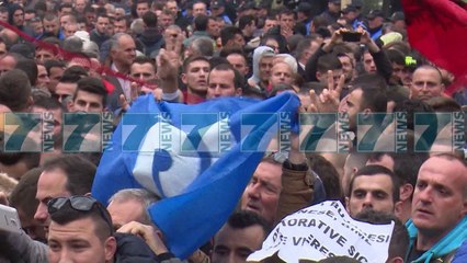 OSBE NE TWITTER, "PROTESTAT NE THEMEL TE DEMOKRACISE POR PA DHUNE" - News, Lajme - Kanali 12