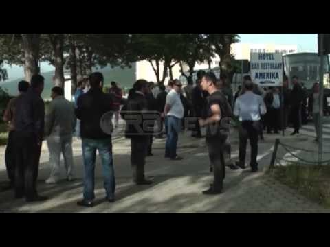 Ora News - Protesta e opozitës, protestuesit nga Kukësi nisen drejt Tiranës