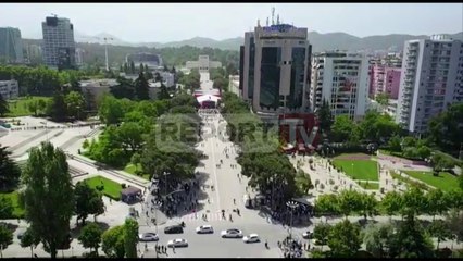 Report TV - Pamje me Dron mbi kryeministri para protestës së PD-së
