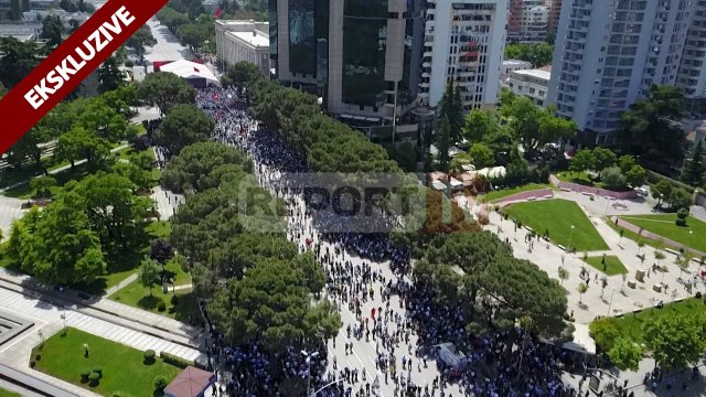 Report TV - Ekskuzive pamje me dron nga protesta e PD