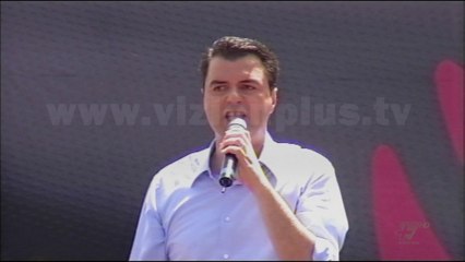 Protestuesit para kryeministrisë, Basha në tubim me familjen - News, Lajme - Vizion Plus