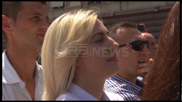 Ora News - Basha shpall Republikën e re: Bëhuni gati për marshimin final