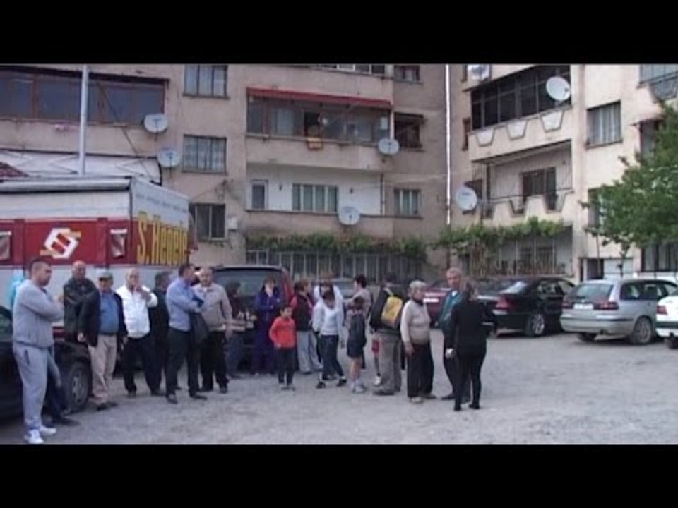 Report TV - Korçë, protestojnë për shtëpitë banorët e lagjes së francezëve