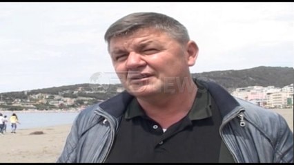 Ora News - Pastrohet bregdeti i Shëngjinit, nxënësit në aksion për mbeturinat