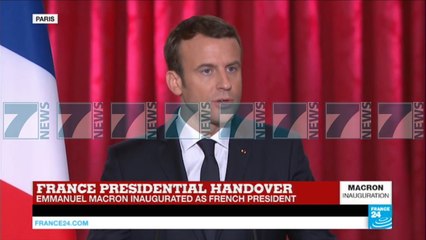 Tải video: EMMANUEL MACRON SHPALL “RILINDJEN” E FRANCES, BETOHET SI PRESIDENT - News, Lajme - Kanali 10