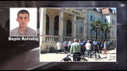 Ora News - Në Shkodër ngrihet çadër, përplaset bashkia me policinë