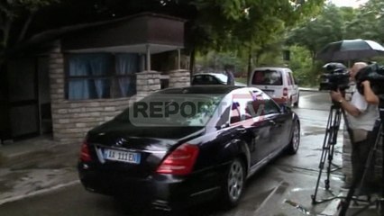 Report TV - "Makarona, sallatë e qershi" Batuta e Bashës pas takimit me Berishën