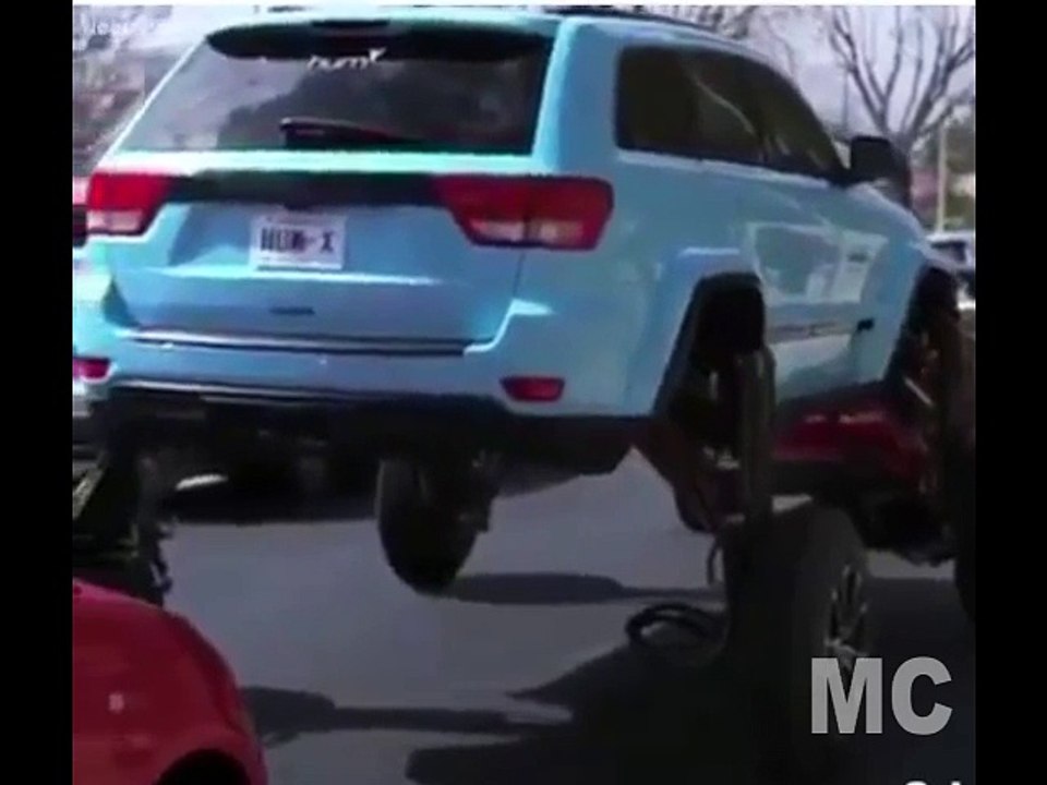 New Way to avoid traffic jams ,  This car is like a transformer, we don't afraid traffic jam anywhere