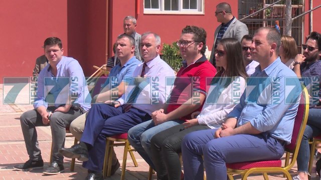 VELIAJ FUSHATA NUK E NDAL PUNEN NE TIRANE - News, Lajme - Kanali 9