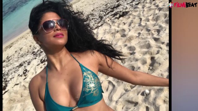 Kavita Kaushik AKA Chandramukhi Chautala looks STUNNING in BIKINI; Watch | FilmiBeat