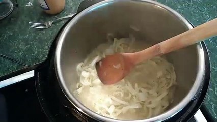 Time Lapse French Onion Soup in a Pressure Cooker