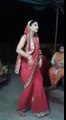 indian lady dancing like indian actrees