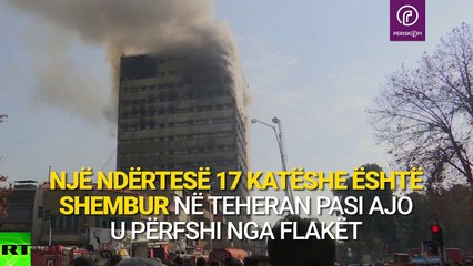 Kulla 17-katëshe rrëzohet pasi u përfshi nga flakët