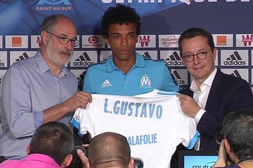 La présentation de Luiz Gustavo