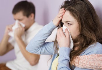 What's The Difference Between A Bacterial Infection And A Viral Infection?