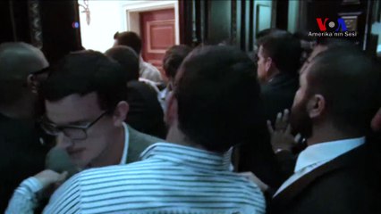 Venezüela’da Sokaktaki Şiddet Meclis Binasına Sıçradı