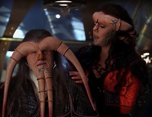 Farscape-s01e05.back.and.back.and.back.to.the.future + C