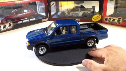 Miniature Ford Ranger Diecast Model 1:18 by Action